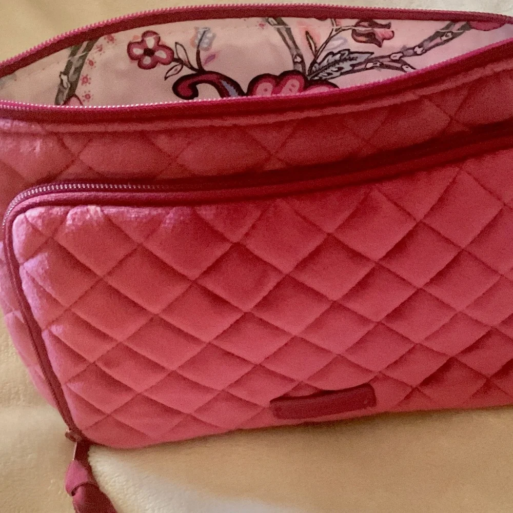 New Vera Bradley Quilted Compact Makeup Cosmetic Organizer Zip Bag Magenta Pink